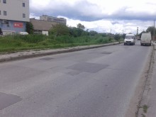 Продължава запълването на дупки в район "Северен"