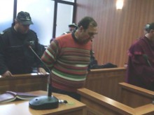 Евстатиев с ново обвинение - напил изнасилената Ирена
