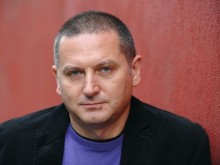 Наш писател с емоционално обръщение към абитуриентите