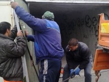 Премахват гаражи на длъжници в "Тракия"
