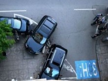 Роми с лъскав джип предизвикаха автомеле! Обяснението им: Ами балове, случват се такива работи с колите
