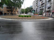 Нова цветна фигура на кръговото на бул. "Васил Априлов"