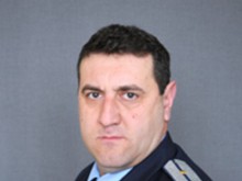 Пушка и пистолети открити във вилата и касата на арестуван полицай
