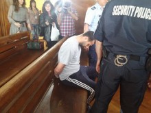 Мъжът, заклал жена си: Пуснете ме да си гледам детето