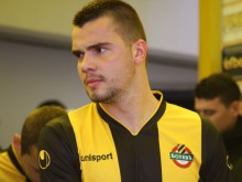 Официално: Изгонен от Ботев подписа с Берое