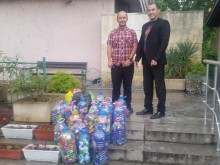 Благотворителната инициатива с капачки в "Северен" продължава