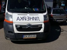 Жена припадна и започна да се гърчи! Лекарката: Не се прави, ставай!
