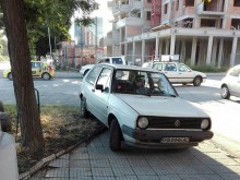 Поредният "хванат в крачка" на тротоара