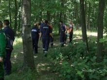 100 доброволци, термокамери и дрон търсят 3-годишно дете