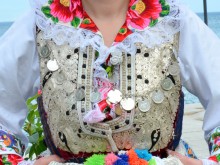 Българка се дипломира с народна носия в Шотландия