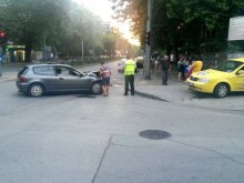 Пловдивчанин с "Шевролет" нацели "Хонда" на инфарктно кръстовище в Кючука