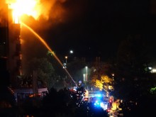 Голям хотел горя в центъра на Китен