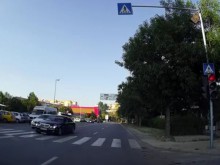 Видите ли този идиот - помолете се на Всевишния, ако все още сте живи!