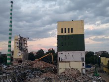Зловещи снимки показаха как една легенда си отива от Пловдив