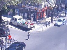 Не пожалиха и новите тротоари по "Васил Априлов"
