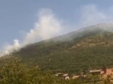 Пожар над Марково, местните жители се включиха да помагат