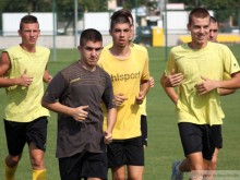 Ботев вкара 3 на Първомай