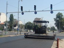 Всички на това кръстовище в Пловдив стоят и чакат! Ето защо никой не смее да тръгне!