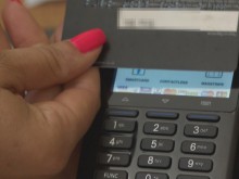 Крадци източват безконтактни карти с апарат, купен онлайн