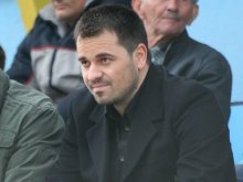 "Арестуваният" мениджър на Марица дойде на стадиона