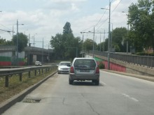 "Мерцедес" тръгна в насрещното, изуми шофьорите по бул. "Христо Ботев"