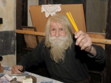 Дядо Добри на 102 години - с грозде и пъпеши