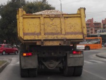 Този камион кръстоса пловдивските улици, опасен ли е?