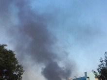 Огромен пожар бушува в пловдивския район "Източен"