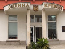 Партиен лидер и съпругата му в ареста след невиждан екшън