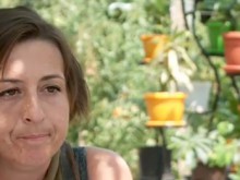 Вижте трогателната история на болна жена, даряваща парите за лечението си на деца