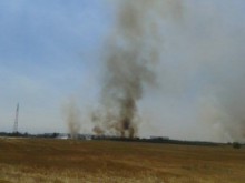 Софиянка реши да си изгори мръсните дрехи, но направи пожар