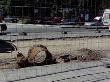Какво става с ремонта на бул. "Шести септември"? 