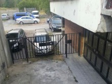 Фенове на Локо недоволстват от заключен вход, можеше ли да се избегне блъсканицата?