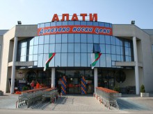 Майката на починалото в Пловдив дете изпаднала в шок, от магазина извикали линейка