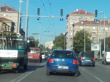 Натоварено кръстовище в Пловдив регулирано по нов начин, по-добре ли е?