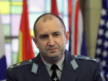 Ген. Румен Радев проговаря