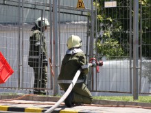 Силна миризма на газ край бензиностанцията в Пловдив, спряха влаковете!