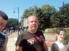 Една наистина добра новина: Десетки подадоха ръка на болния Стоян и децата му