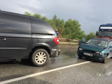 Верижна катастрофа затапи Околовръстното