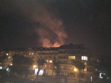 Пожарът в Тютюневия град бушува с пълна сила!