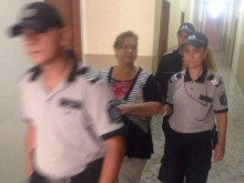 Жената, убила мъжа си заради пенсията му, се похвалила и я издали