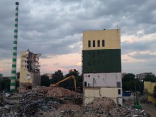 Пловдивчанин се вбеси на "Каменица", работници къртят от 7 сутринта