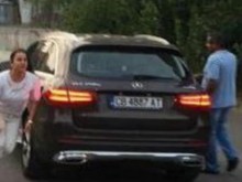 Изродщина по ориенталски: Пребиха наша певица след невиждан екшън