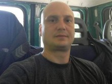 Маскиран полицай извърши въоръжен грабеж