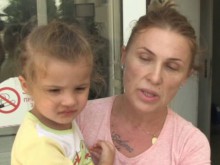 Лекарката, оставила бебето си заключено в кола: Не мога без децата си
