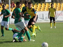 Малките "канари" продължават без грешка в U19