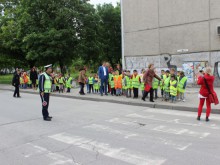 Полицията: Пазете децата на пътя!