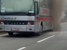 Напълно е изгорял автобусът, запалил се край Крушевец