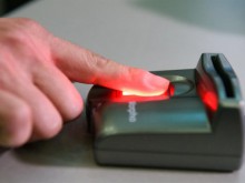 Пациентите ще имат право на алтернатива на пръстовия отпечатък за болниците