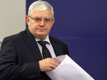 Цялата скандална история за ректора, който взима 8937 лева месечно